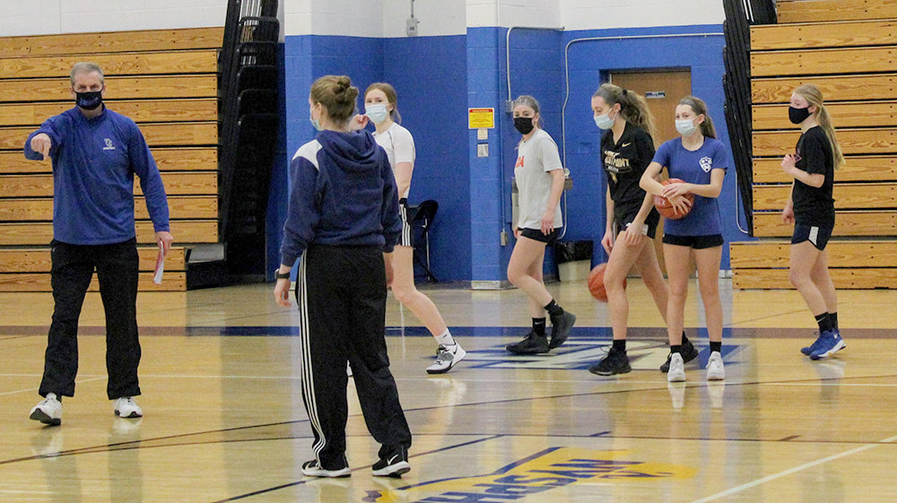Valley Central girls’ basketball coach Bill Michella instructs his team during a recent practice.